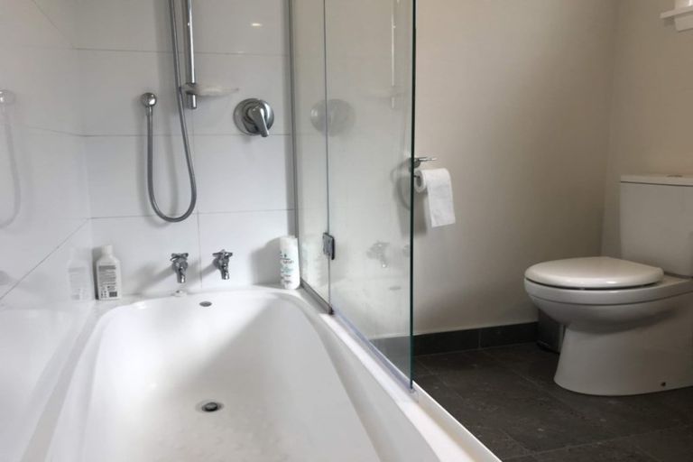 Photo of property in 106 Tomes Road, St Albans, Christchurch, 8052