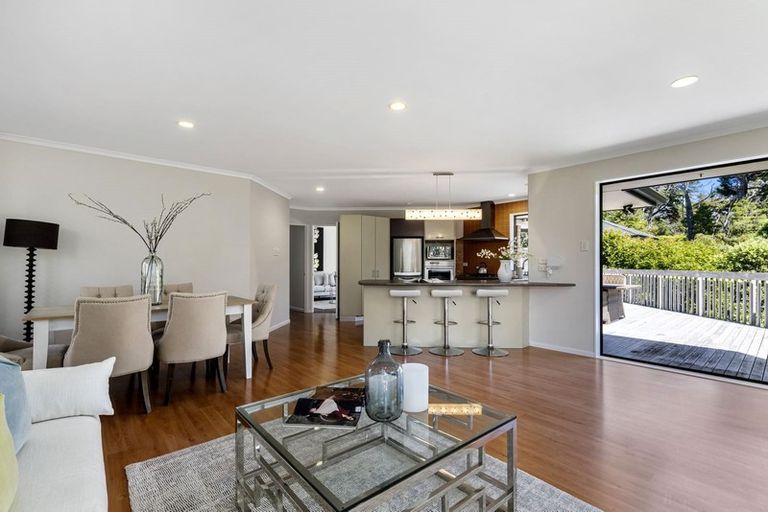 Photo of property in 3 Amber Glen, Albany, Auckland, 0632