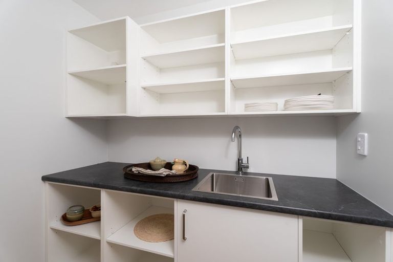 Photo of property in 9 Pine Hill Rise, Glenside, Wellington, 6037