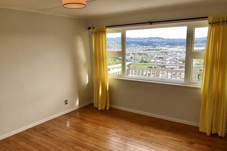 Photo of property in 82 Tannadyce Street, Strathmore Park, Wellington, 6022