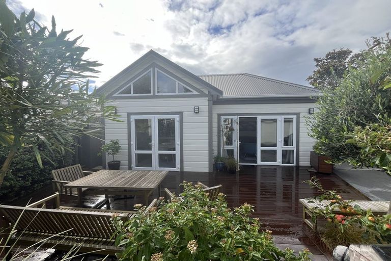 Photo of property in 23 Aurora Street, Petone, Lower Hutt, 5012