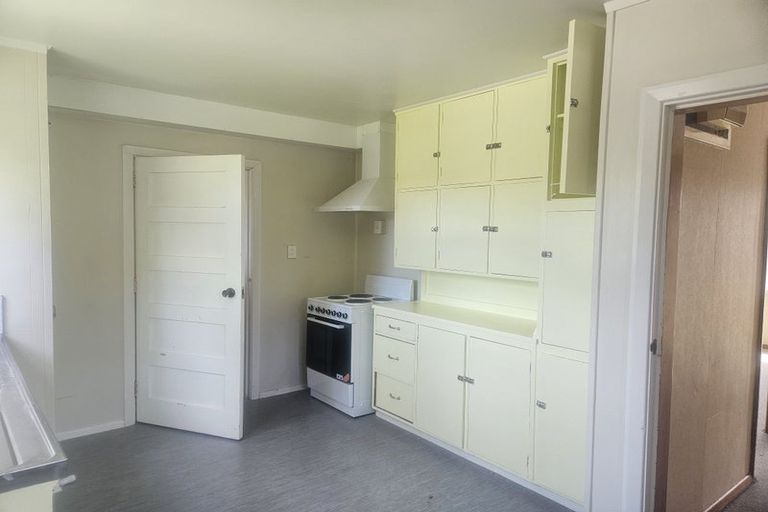 Photo of property in 14 Newall Avenue, Bryndwr, Christchurch, 8052