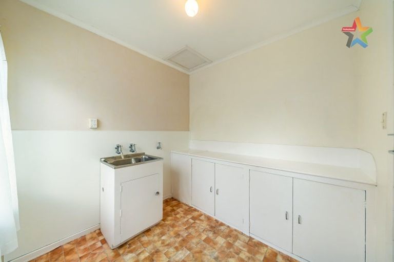 Photo of property in 224 Eastern Hutt Road, Stokes Valley, Lower Hutt, 5019