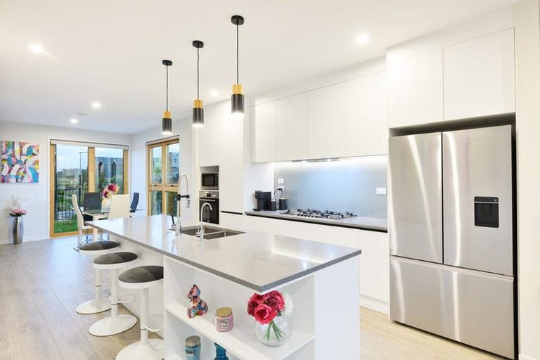 Photo of property in 28 Whakanoho Road, Westgate, Auckland, 0814