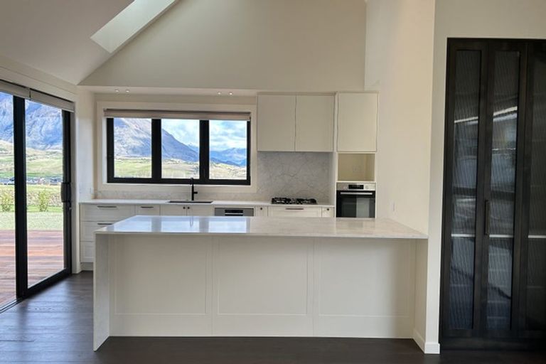 Photo of property in 107 Spur Ridge Rise, Jacks Point, 9371