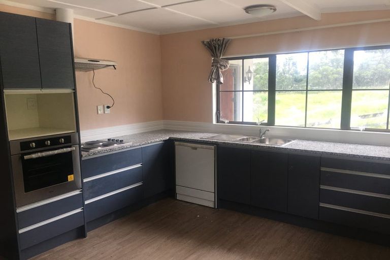Photo of property in 695 State Highway 16, Kumeu, 0891