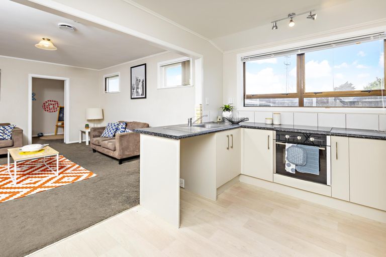 Photo of property in 13 Jenkins Place, Manurewa East, Auckland, 2102