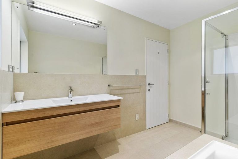 Photo of property in 31 Beachwood Drive, Hatfields Beach, Orewa, 0931