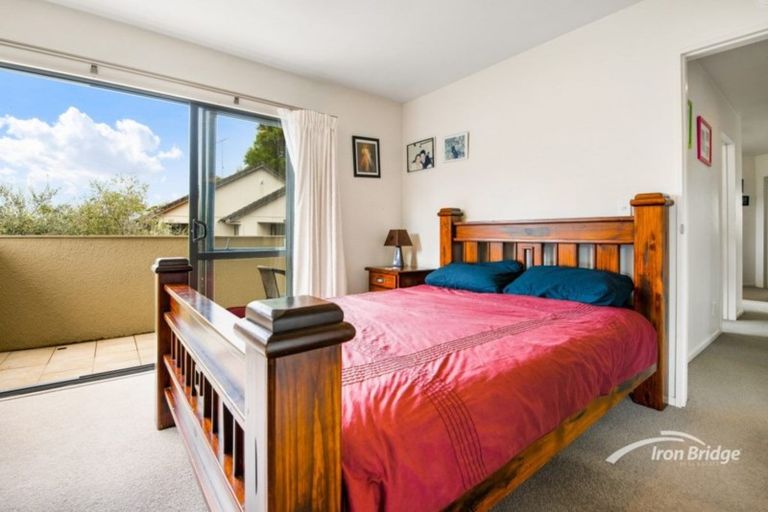Photo of property in 17d Langana Avenue, Browns Bay, Auckland, 0630