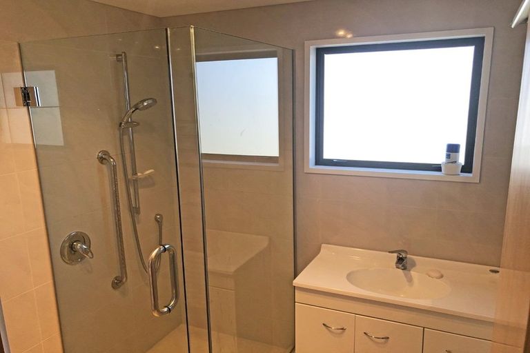 Photo of property in 17 Oregon Drive, Kelvin Heights, Queenstown, 9300