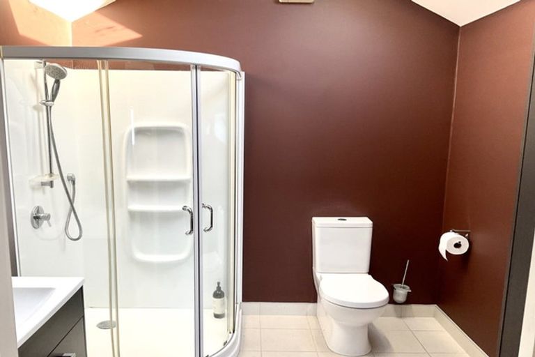 Photo of property in 1b Wadestown Road, Wadestown, Wellington, 6012