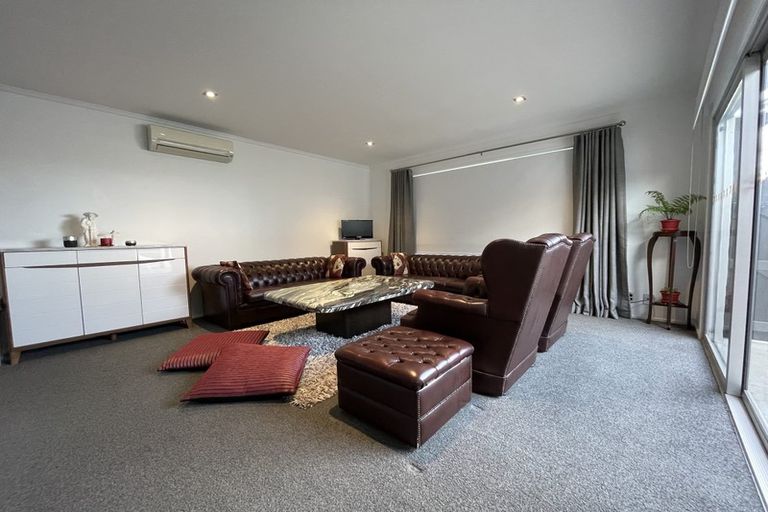 Photo of property in 4/1 Manuka Road, Bayview, Auckland, 0629