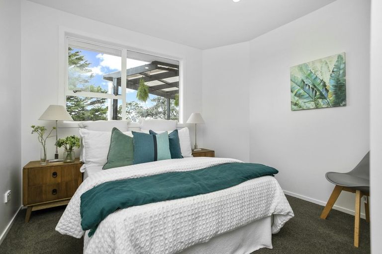 Photo of property in 14 Dunstall Place, Mangere Bridge, Auckland, 2022