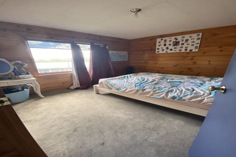 Photo of property in 1/11 Arrow Road, Forrest Hill, Auckland, 0620