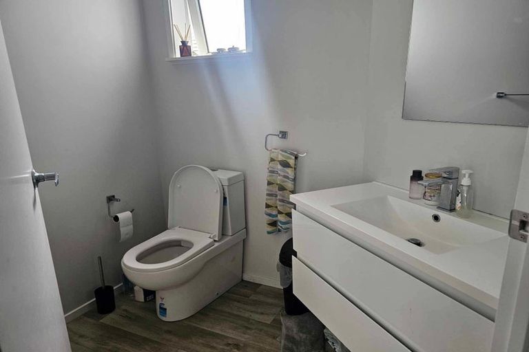 Photo of property in 100 Aro Street, Aro Valley, Wellington, 6021