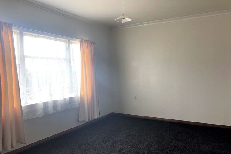 Photo of property in 11a Kowhai Street, Castlecliff, Whanganui, 4501