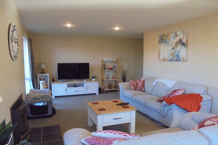 Photo of property in 8 Bibiana Street, Aidanfield, Christchurch, 8025