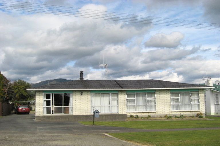 Photo of property in 28 Grand Street, Shannon, 4821