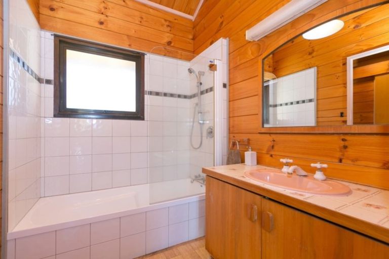 Photo of property in 328 Henwood Road, Hillsborough, New Plymouth, 4372