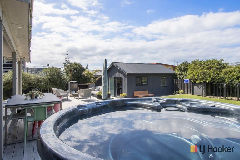 Photo of property in 55 Seaforth Road, Waihi Beach, 3611