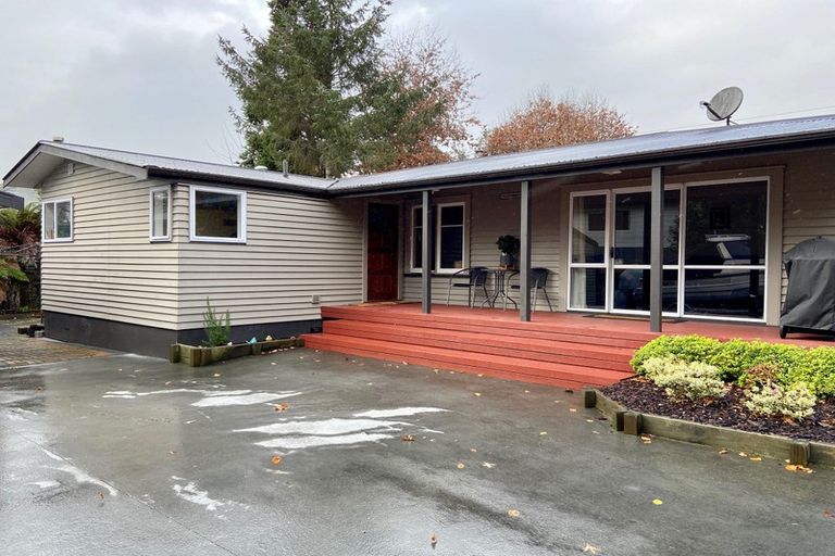 Photo of property in 2 Larcy Road, Lynmore, Rotorua, 3010