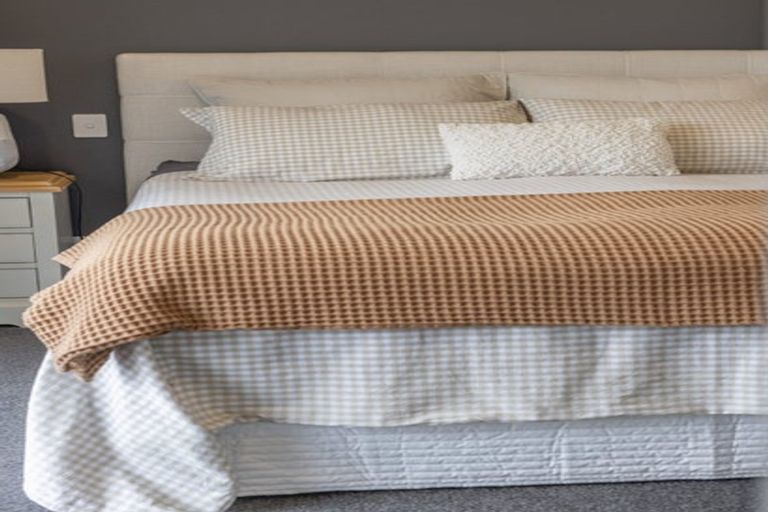 Photo of property in 18 Ellmers Street, Woodend, 7691