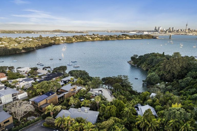 Photo of property in 27a Maritime Terrace, Birkenhead, Auckland, 0626