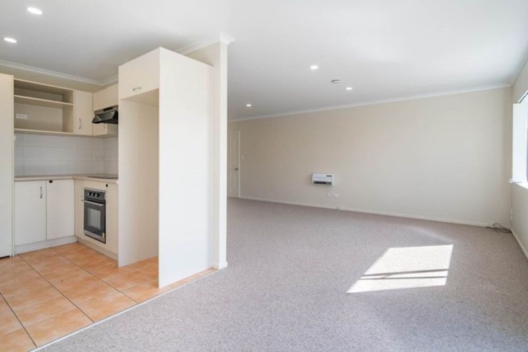 Photo of property in 54a Candia Road, Swanson, Auckland, 0614
