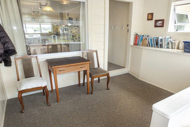 Photo of property in 31 Nash Parade, Foxton Beach, Foxton, 4815