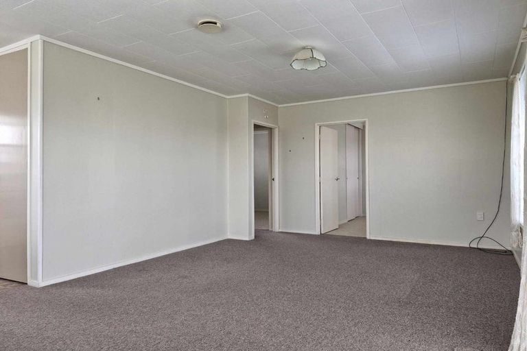 Photo of property in 15 Nelson Street, Waitara, 4320