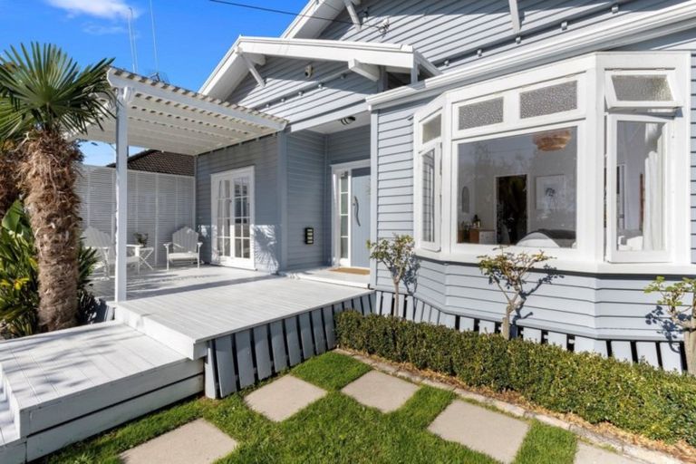 Photo of property in 8a Bains Avenue, Hamilton East, Hamilton, 3216