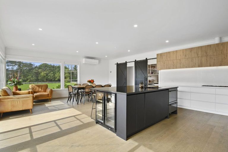 Photo of property in 123 Hunter Road, Taupaki, 0782