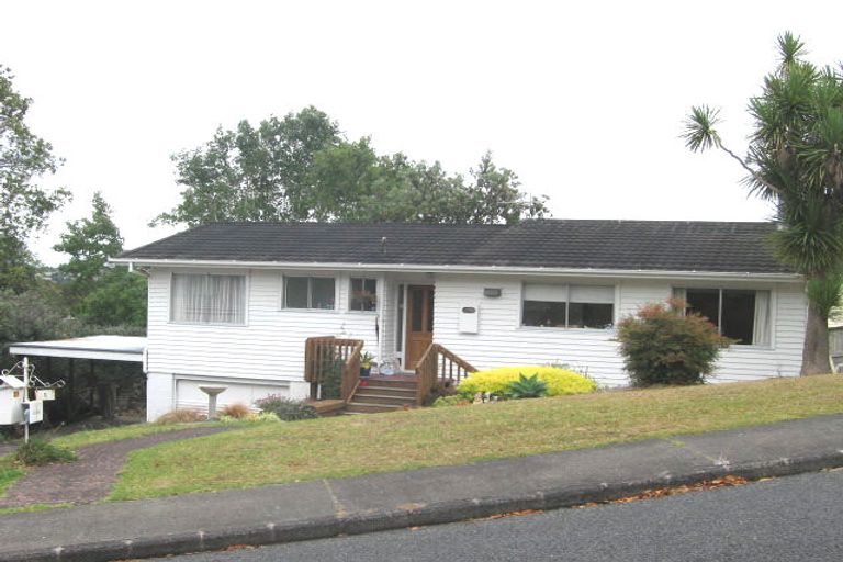 Photo of property in 1 Brunton Place, Glenfield, Auckland, 0629