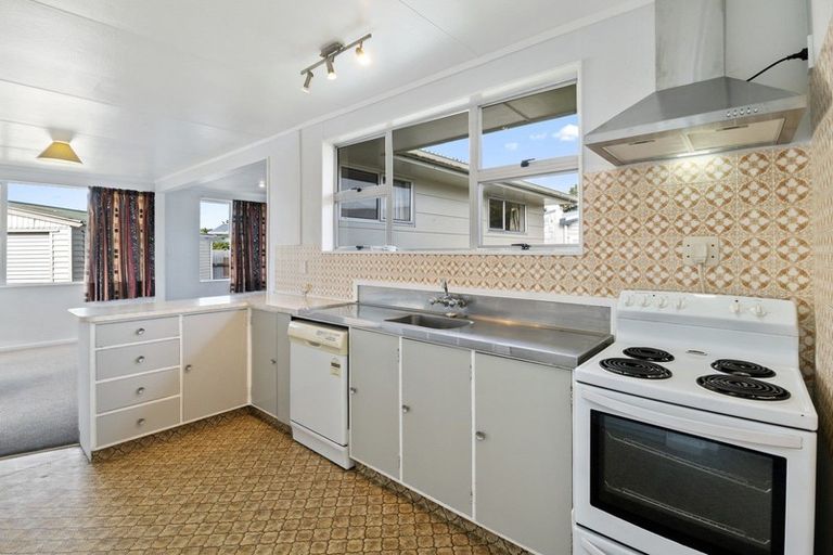 Photo of property in 2 Drake Street, Levin, 5510