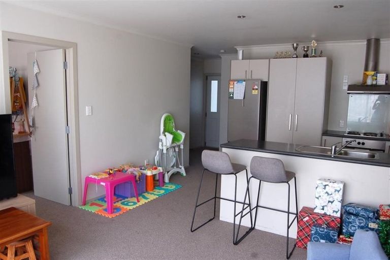 Photo of property in 16 Guildford Street, Tamatea, Napier, 4112