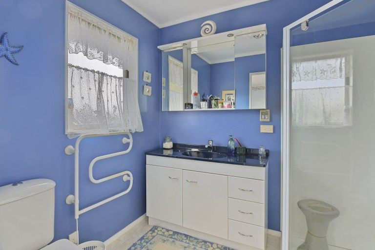 Photo of property in 51 Wharariki Road, Puponga, Collingwood, 7073