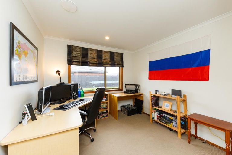 Photo of property in 44 Roberts Line, Kelvin Grove, Palmerston North, 4414