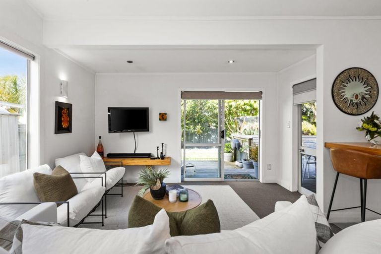 Photo of property in 78 Charles Street, Westshore, Napier, 4110