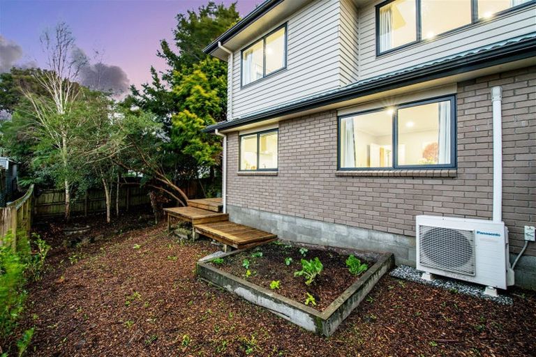 Photo of property in 348b Royal Road, Massey, Auckland, 0614