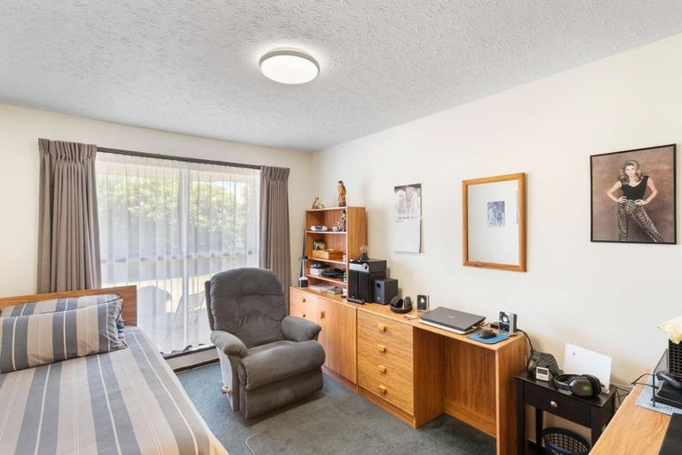 Photo of property in 3 Broadhaven Avenue, Parklands, Christchurch, 8083