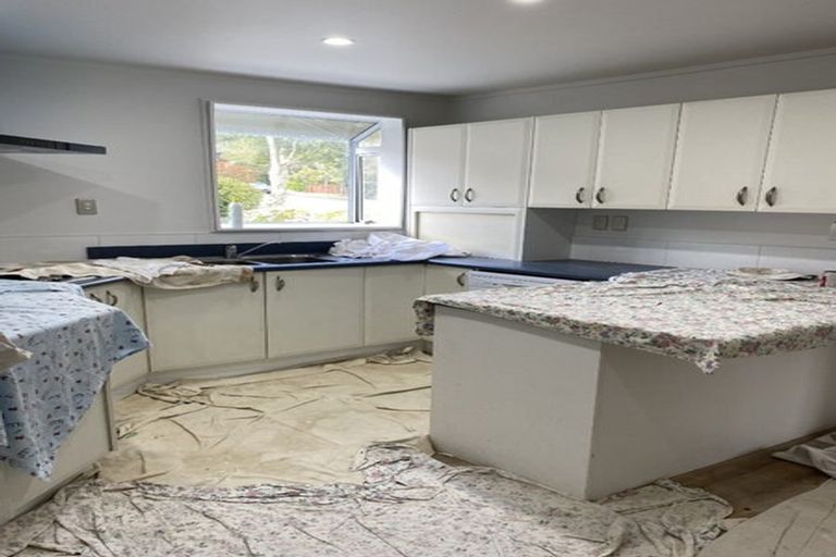 Photo of property in 21 Mangaroa Hill Road, Maoribank, Upper Hutt, 5018