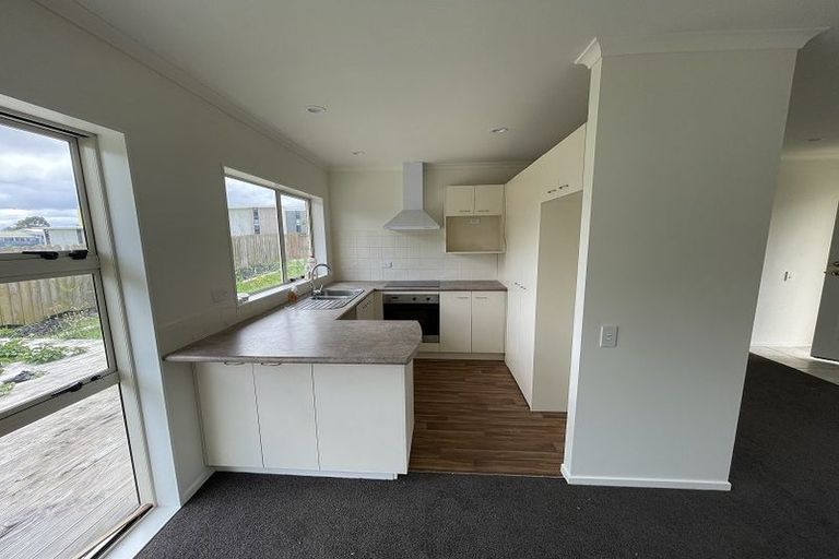 Photo of property in 54 Montilla Place, Manurewa, Auckland, 2102