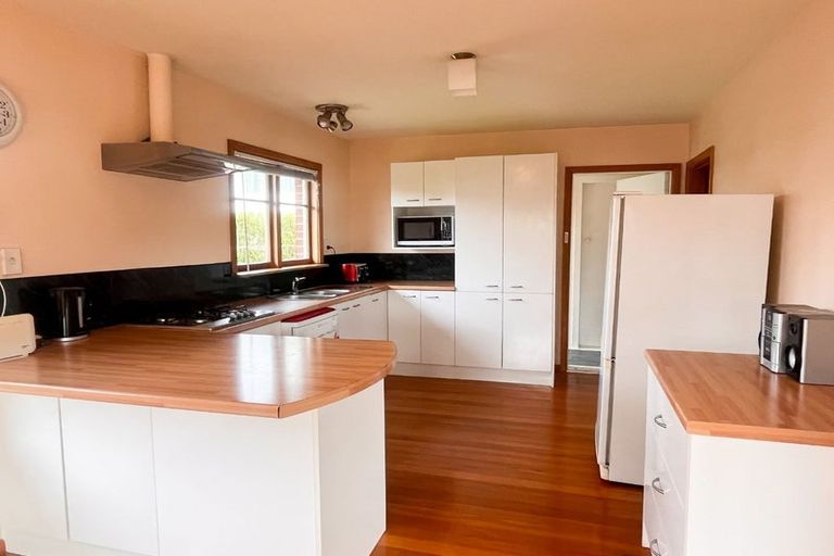 Photo of property in 10 Renwick Place, Hillmorton, Christchurch, 8025