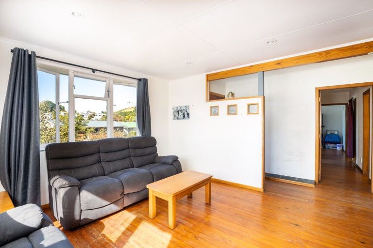 Photo of property in 16 Regent Place, Blagdon, New Plymouth, 4310