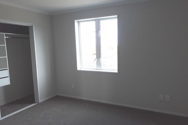 Photo of property in 10 Saddleback Crescent, Papakura, 2110