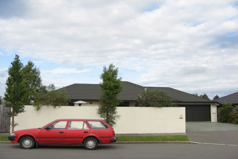 Photo of property in 13 Lowe Place, Rangiora, 7400