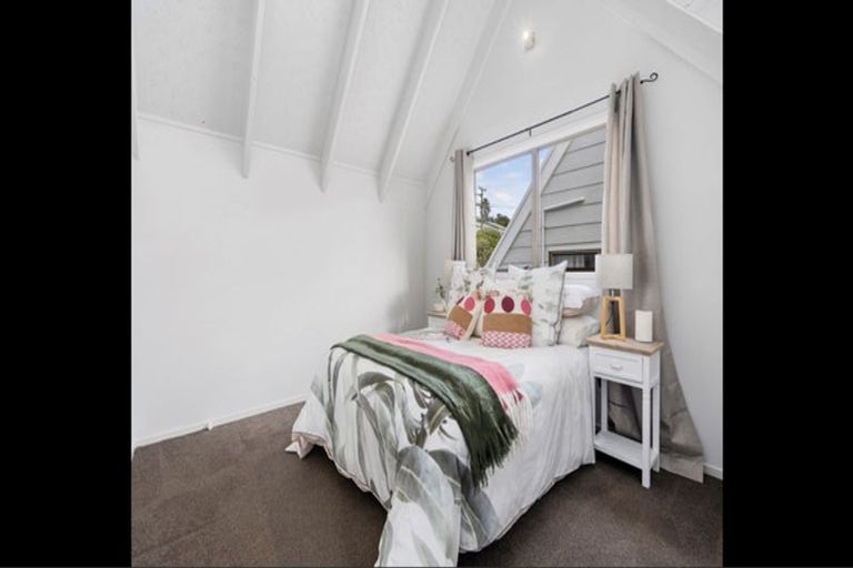 Photo of property in 29 Rishworth Avenue, Stanmore Bay, Whangaparaoa, 0932