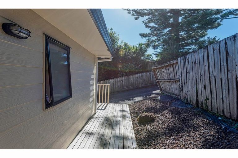 Photo of property in 1/96 Edmonton Road, Henderson, Auckland, 0612