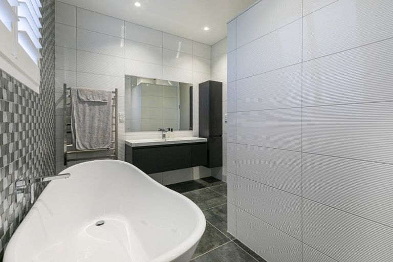 Photo of property in 80 Riverhead Point Drive, Riverhead, 0820