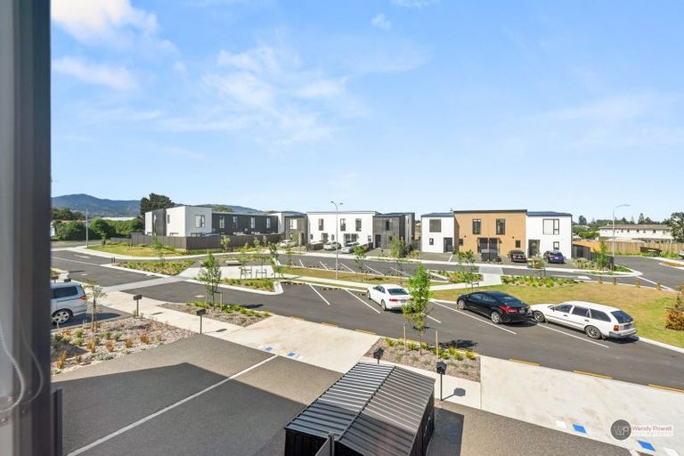 Photo of property in 53 Pipi Place, Levin, 5510